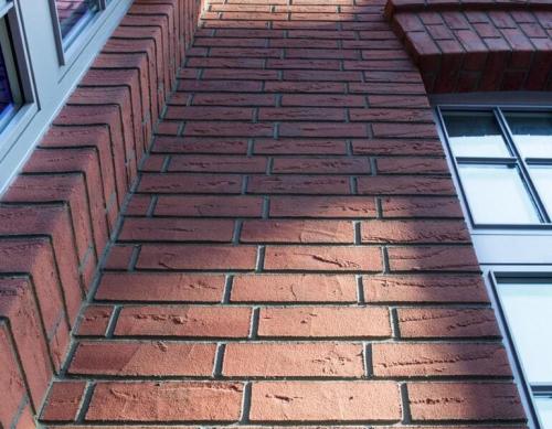 Как ухаживать за поверхностью с имитацией кирпича. Преимущества и недостатки гибкого кирпича