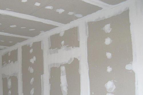 Как сделать имитацию кирпичной стены из гипсокартона своими руками: пошаговая инструкция 07 Как сделать имитацию кирпичной стены из гипсокартона своими руками: пошаговая инструкция 07