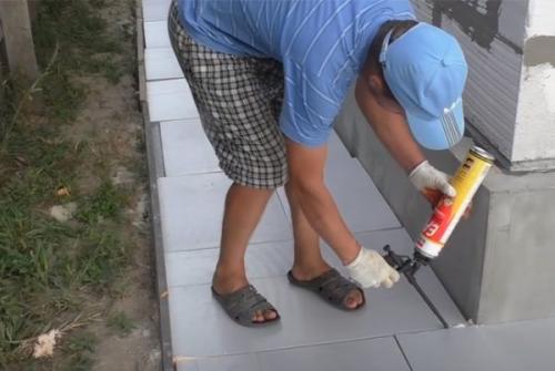 Технология укладки бетонной отмостки. Этапы укладки отмостки вокруг дома