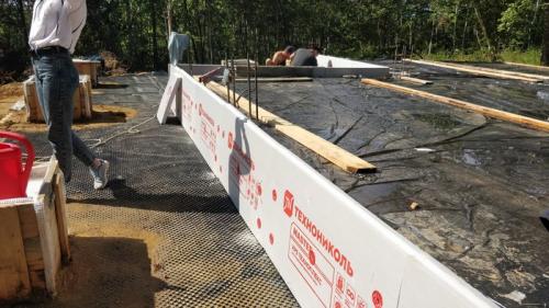 Отмостка своими руками без бетона. Герметичная отмостка дома без бетона за сущие копейки и своими руками. Planter Плантер Технониколь