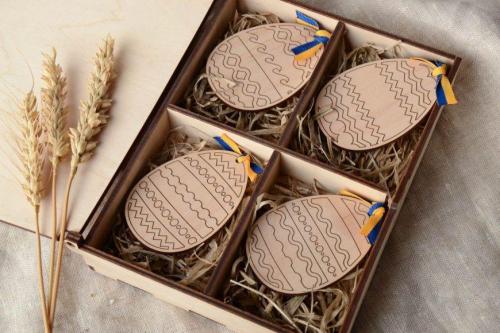 Что можно вырезать из фанеры ручным лобзиком. Поделки из фанеры: простые и сложные варианты. 115 фото эксклюзивных идей + мастер-класс для новичков