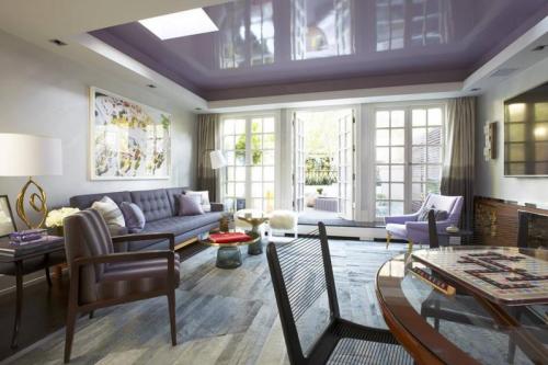 Натяжной потолок в зале. Плюсы и минусы 10