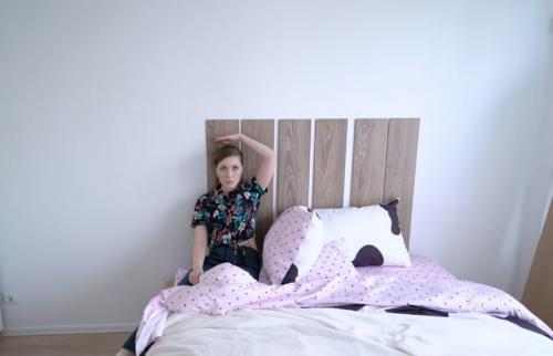Мягкое изголовье кровати своими руками. Супер-бюджетное, стильное и мягкое изголовье для кровати — по силам каждому