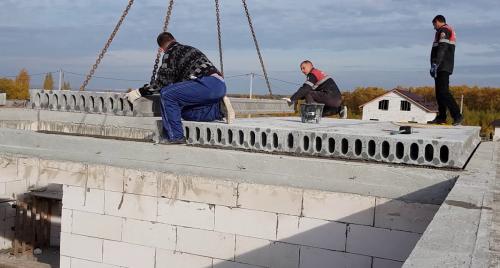 Перекрытие второго этажа в доме из газобетона. Какие перекрытия лучше выбрать для дома из газобетона