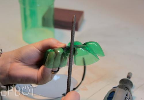 Этажерка из пластиковых бутылок. 