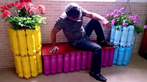 Как сделать скамейку из пластиковых бутылок. Удобная лавочка для сада, огорода, дачи. Быстро и совершенно бесплатно