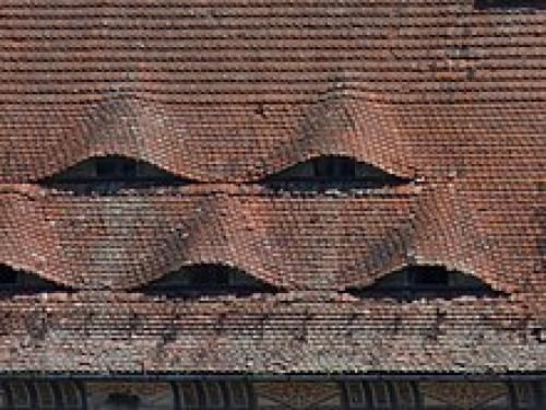 Чердачное окно своими руками. Размеры и конструктивные особенности 02