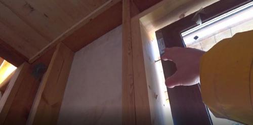 Установка окон в каркасном доме. КАК ПРАВИЛЬНО УСТАНОВИТЬ ПЛАСТИКОВЫЕ ОКНА В КАРКАСНОМ ДОМЕ СВОИМИ РУКАМИ