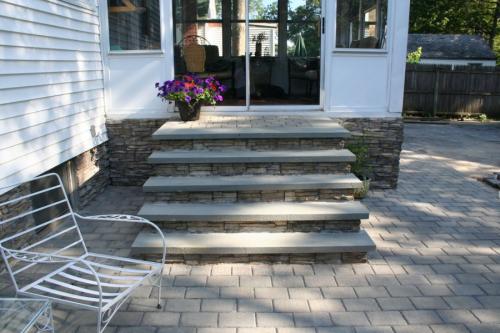 Крыльцо своими руками из дерева с навесом. Общие рекомендации 10