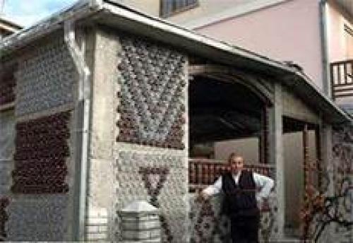 Какие бутылки можно использовать для создания креативных проектов. §1.5.Вторая
жизнь пластиковой бутылки.