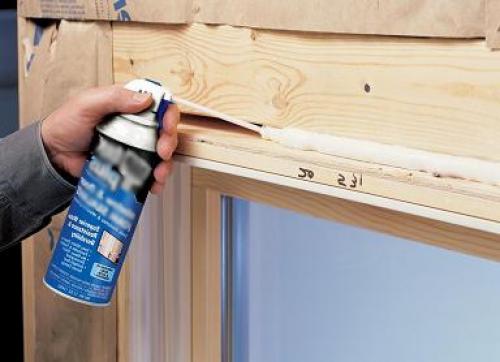 Простые деревянные окна для дачи. Установка рамы в проем