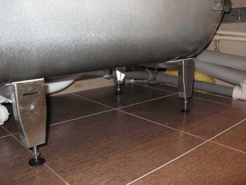 Как производится установка стальной ванны. Как установить ванну своими руками: хитрости, шаги и советы