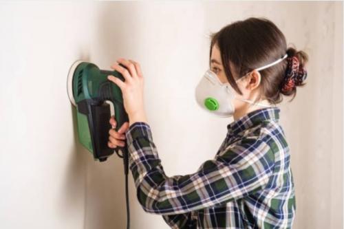 Шлифовка стен под обои. Как правильно шкурить потолок или стену после шпаклевки