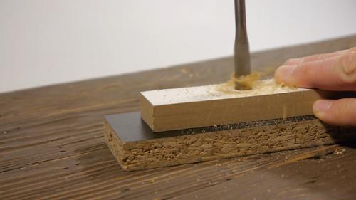 Как правильно изготовить отверстие в бутылке. Как идеально просверлить бутылку. Новогодний светильник.