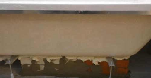 Как сделать ванну устойчивой. Как установить акриловую ванну надежно