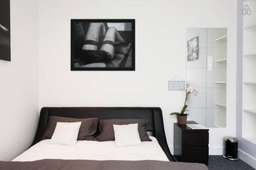 Картина в интерьере программа. Mock up для ленивого художника. Дизайн урок, как новичкам показать картину в интерьере