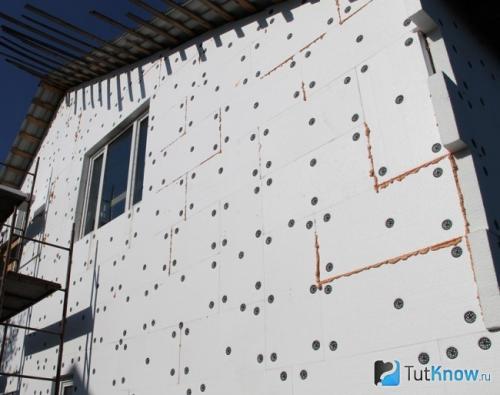 Сэкономить на утеплении: как утеплить фасад пенопластом своими руками 01