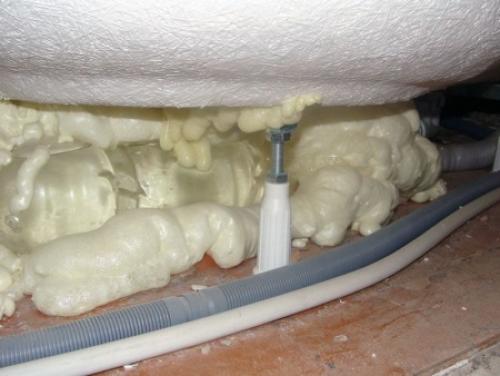 Как закрепить металлическую ванну к стене. Выбирайте сантехнику правильно 01 Как закрепить металлическую ванну к стене. Выбирайте сантехнику правильно 01