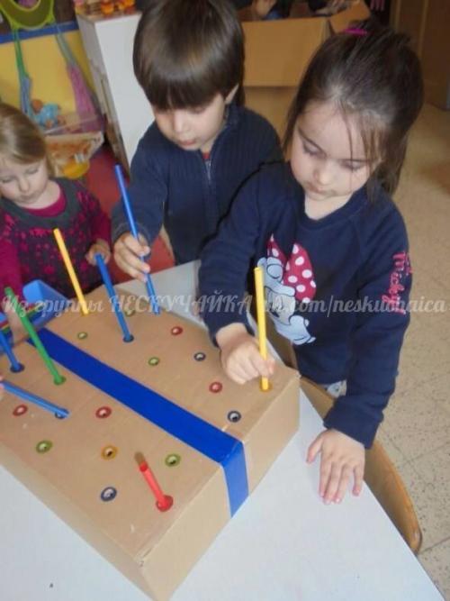 Развивающие игрушки своими руками для детей 2-3 лет. Коллекция развивашек для развития мелкой моторики