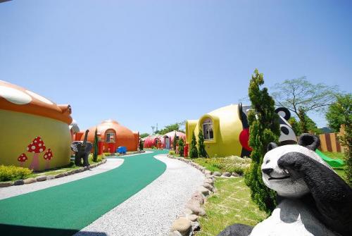 Купольный дом из пенопласта.  Супер лёгкий материал.