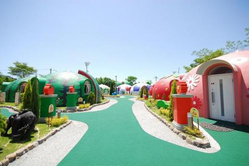 Купольный дом из пенопласта.  Супер лёгкий материал.