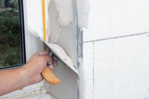 Как сделать окна и двери в доме из пенопласта. Отделка откосов внутри помещения