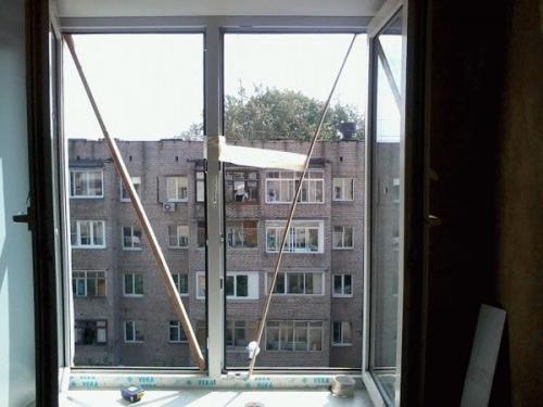 Как сделать окна и двери в доме из пенопласта. Отделка откосов внутри помещения