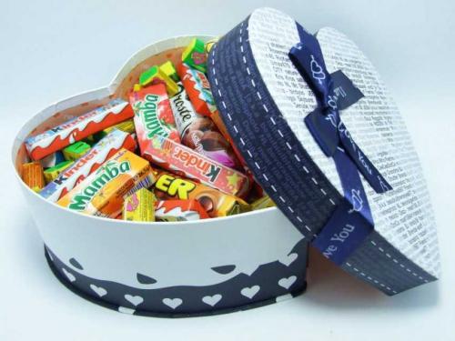 Подарки своими руками из подручных материалов. Подарки своими руками: лучшие идеи из различных материалов и подручных средств (90 фото)