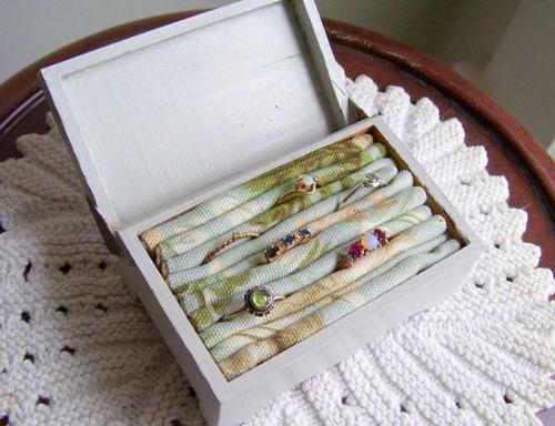 Подарки своими руками из подручных материалов. Подарки своими руками: лучшие идеи из различных материалов и подручных средств (90 фото)