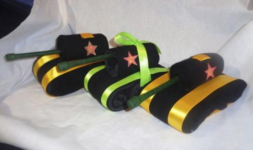 Поделки своими руками из подручных материалов. Поделки из подручных материалов своими руками — выбор инструментов и материалов. Пошаговое описание, как изготовить игрушки и украшения (105 фото и видео)