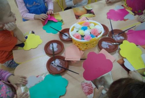 Мамины поделки в детский сад. Поделки ко Дню Матери 2021 для детского сада и начальной школы (мастер-классы с шаблонами)