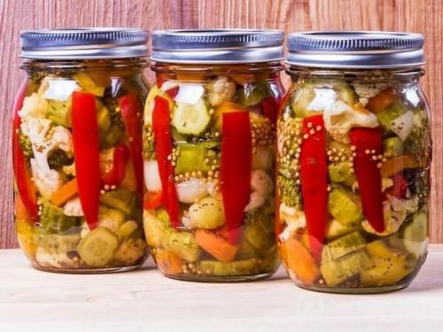 Шкаф для хранения солений. Условия хранения консервации