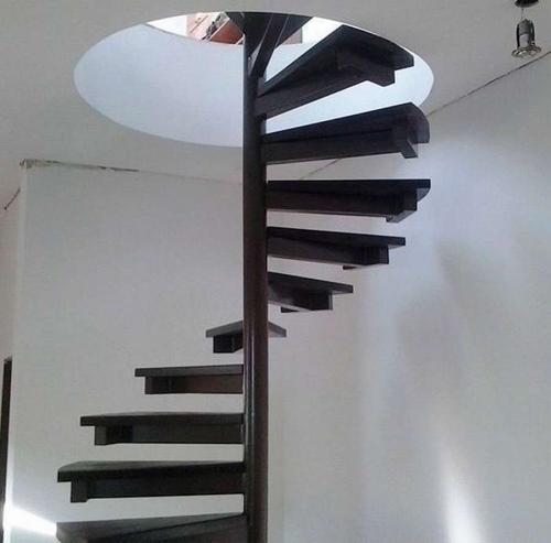 Строим винтовую лестницу из металла своими руками: простые инструкции для домашних ремонтов 04