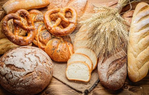 Какие типы продуктов лучше не хранить в городской квартире из-за ограниченного пространства. 17 продуктов, которым не место в холодильнике