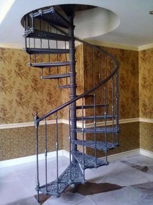 Строим винтовую лестницу из металла своими руками: простые инструкции для домашних ремонтов 07