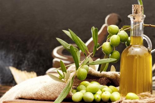 Какие типы продуктов лучше не хранить в городской квартире из-за ограниченного пространства. 17 продуктов, которым не место в холодильнике