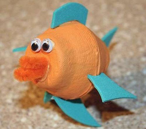 Поделки из яичных упаковок пластиковых. Поделки из яичных лотков: оригинальные идеи, фото и видео мастер классы. Что сделать из яичных лотков?