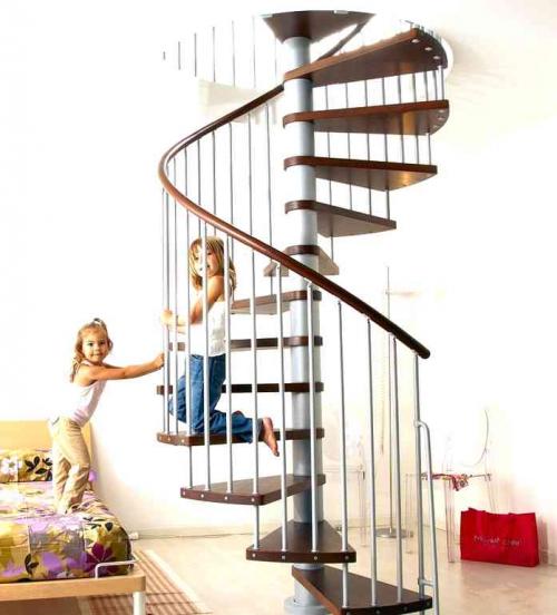 Как сделать винтовую лестницу из металла безопасной. Как сделать винтовую лестницу безопасной для детей