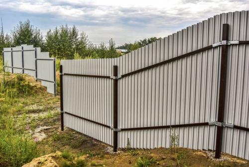 Защитите свой гараж от непогоды с помощью профлиста: простые инструкции 06