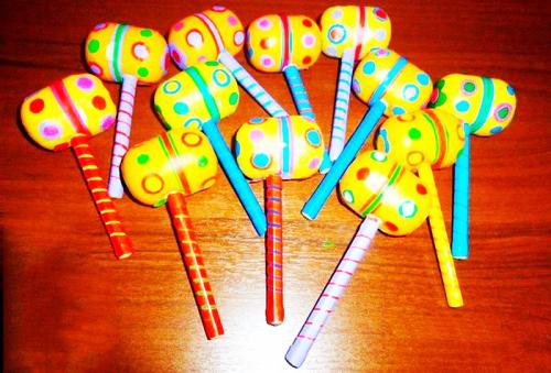 Что можно сделать из капсул киндера. Изготовление необычных поделок для детского сада из пластиковых контейнеров от Киндер яиц