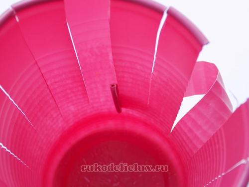 Корзинка и подставки для пасхальных яиц из лотка.  Корзиночка из пластикового стаканчика