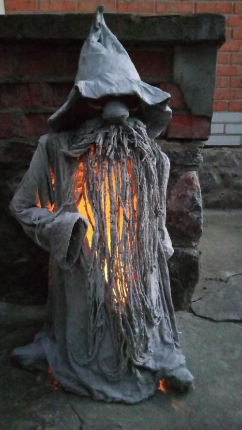 Как сделать пугало, которое будет эффективным в любое время года. Подготовка материалов и инструментов