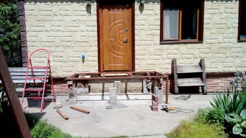 Строительство деревянного крыльца для частного дома: руководство для начинающих 11