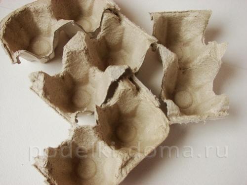 Какие декоративные элементы можно добавить к коробкам из-под яиц. Цветы из яичных лотков