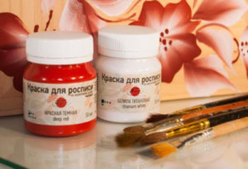 Какие альтернативы существуют для акриловых красок для рисования по дереву. Как расписать кухонную доску акриловыми красками?