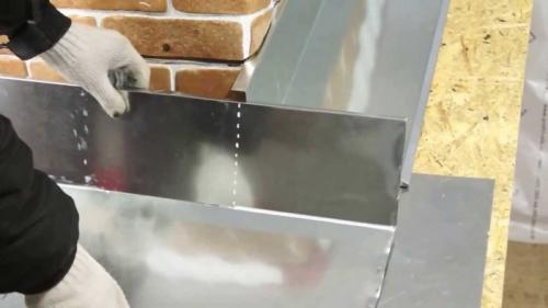 Как заделать трубу на крыше из профнастила. Примыкание профнастила к печной трубе с прямоугольным сечением