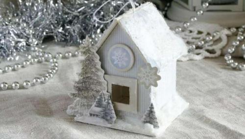 Новогодний домик из пенопласта: легко и быстро своими руками 04 Новогодний домик из пенопласта: легко и быстро своими руками 04