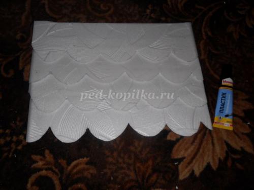 Новогодний домик из пенопласта: легко и быстро своими руками 25 Новогодний домик из пенопласта: легко и быстро своими руками 25