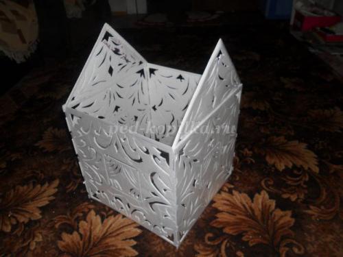 Новогодний домик из пенопласта: легко и быстро своими руками 23 Новогодний домик из пенопласта: легко и быстро своими руками 23