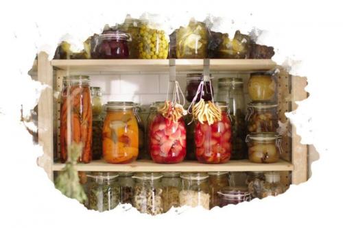 Где лучше хранить заготовки на зиму в квартире. Где хранить овощные заготовки в квартире – полезные идеи и советы
